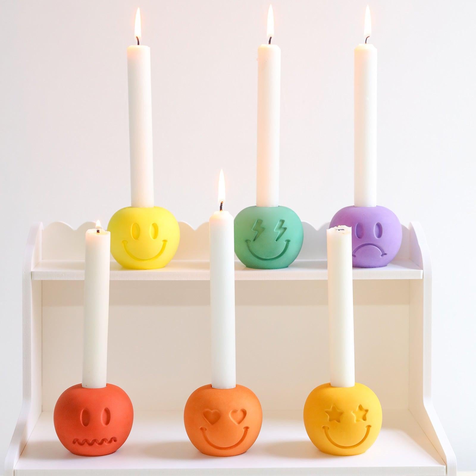 emoticon-smile-face-candle-holder-mold-sunny-doll-jesmonite-silicone-candlestick-moulds-for-handmade-home-decorations-1