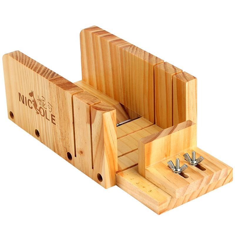 Nicole Loaf Wood Cutter Box & Stainless Steel Wavy Cutting Tools Kit –  Boowan Nicole