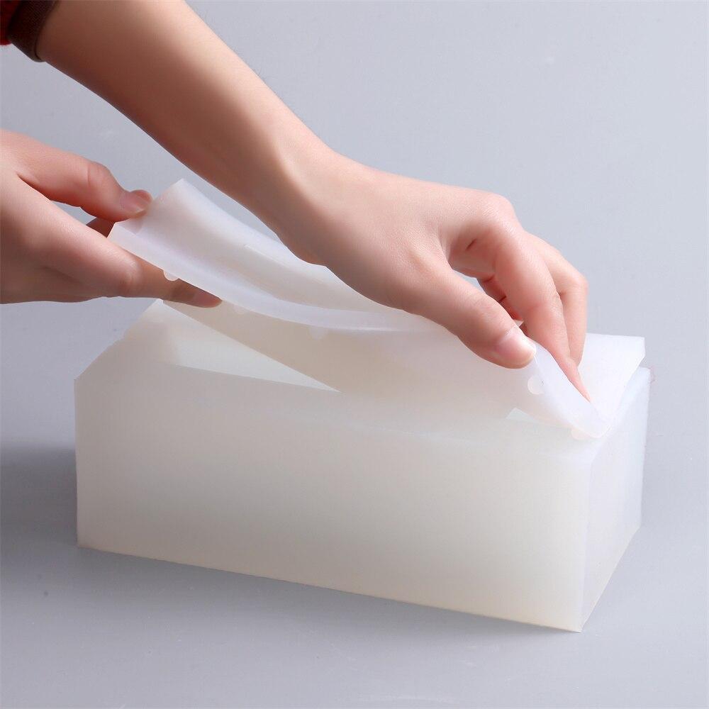 Craft with precision using Boowannicole's silicone molds – an essential tool for creating exquisite concrete table lamps.