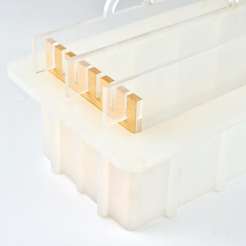 Форма для мыла из силикона с завитком и разделителем для рендеринга