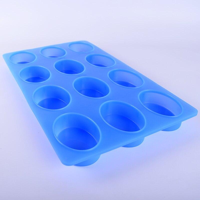 https://boowannicole.com/cdn/shop/products/Oval-Silicone-Soap-Mould-12-Cavity-Handmade-Craft-Soap-Making-Mold-DIY-Chocolate-Making-Form_d7cf7508-45f7-4e19-9ad2-47fc99adc365.jpg?v=1667617258