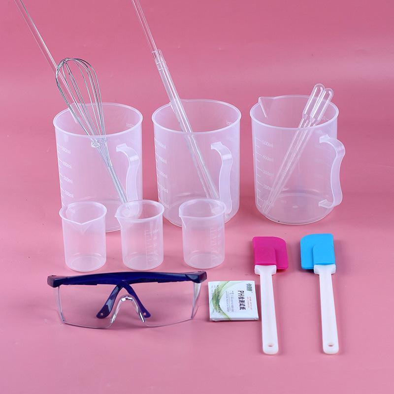 Set zur Seifenherstellung mit Hobel und Silikon-Seifenform